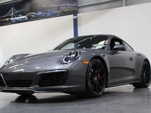 Used 2019 Porsche 911 Carrera 4S image 10