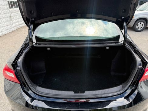 Used 2017 Chevrolet Malibu LT FWD image 14
