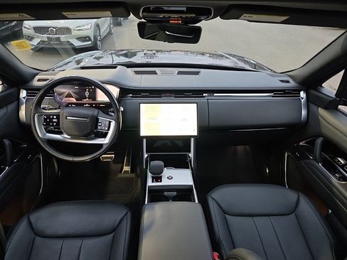Certified 2024 Land Rover Range Rover Autobiography image 22