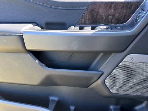 New 2025 Ford F250 Lariat w/ Lariat Ultimate Package image 10