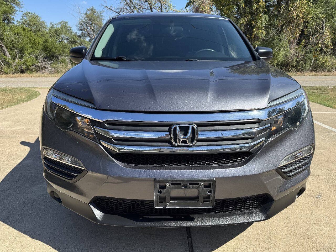 Used 2017 Honda Pilot LX image 4