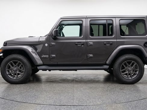 Used 2025 Jeep Wrangler Sport S image 5