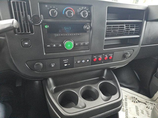 Used 2014 Chevrolet Express 2500 RWD image 13