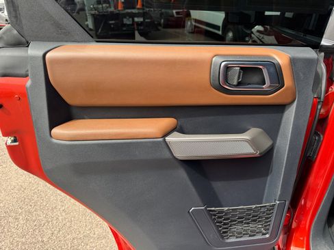 Used 2022 Ford Bronco Outer Banks w/ Sasquatch Package AWD/4WD image 30