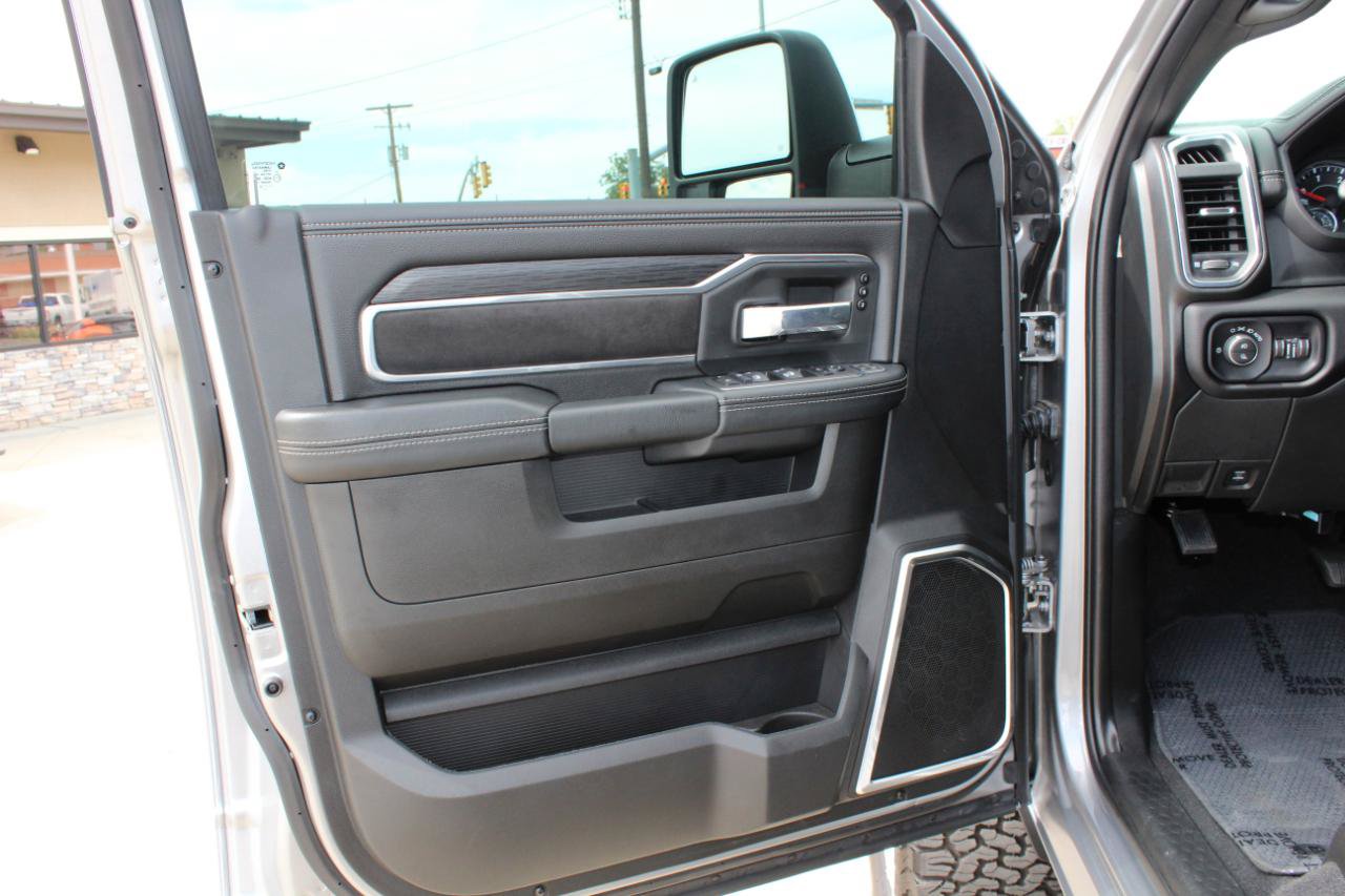 Used 2024 RAM 3500 Laramie w/ Sport Appearance Package AWD/4WD image 44