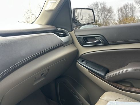 Used 2019 Chevrolet Tahoe LT image 23