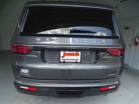 Certified 2022 Jeep Wagoneer Series I w/ Premium Group I AWD/4WD image 22