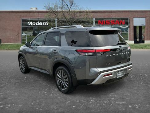 Certified 2024 Nissan Pathfinder SL w/ SL Premium Package FWD image 2