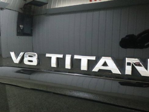 Used 2015 Nissan Titan SV w/ SV Value Truck Package AWD/4WD image 24
