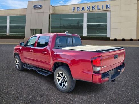Used 2022 Toyota Tacoma SR AWD/4WD image 5