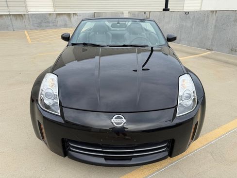 Used 2006 Nissan 350Z Grand Touring RWD image 8