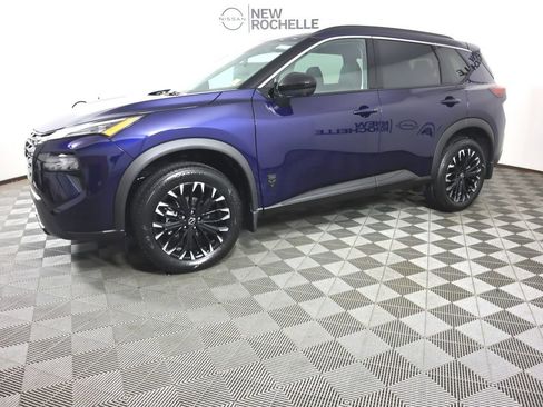 New 2026 Nissan Rogue Dark Armor image 4