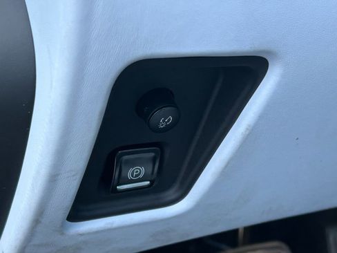Used 2025 Chevrolet Corvette Stingray Premium Cpe w/ 3LT RWD image 69