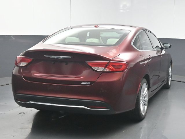 Used 2016 Chrysler 200 Limited w/ Convenience Group FWD image 7