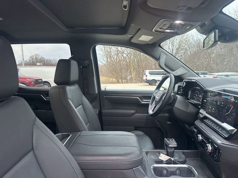 Used 2025 GMC Sierra 1500 SLT w/ SLT Premium Plus Package image 14
