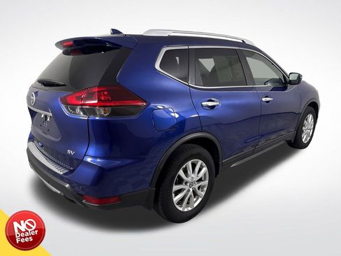 Used 2020 Nissan Rogue SV FWD image 3