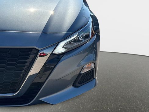 Used 2022 Nissan Altima 2.5 SR image 11