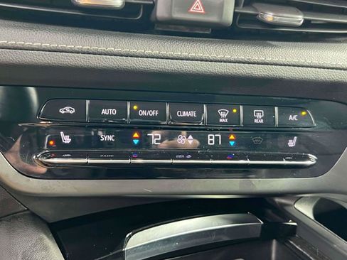 Used 2023 Buick Envision Preferred image 29