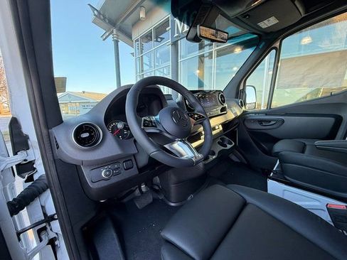 New 2025 Mercedes-Benz Sprinter 2500 image 13