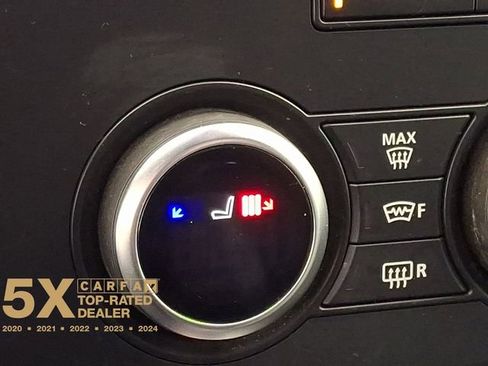 Used 2020 Land Rover Discovery Landmark image 30