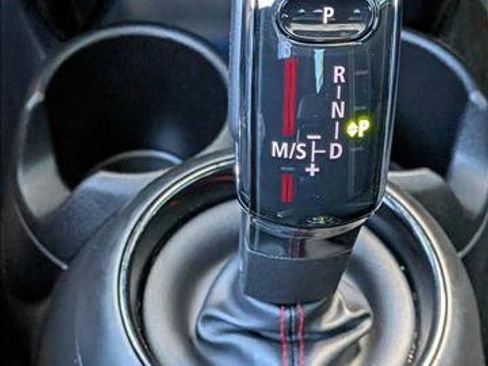 Used 2021 MINI Cooper S w/ 6.5" Touchscreen Package image 18