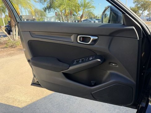 Certified 2025 Honda Civic Sport image 22