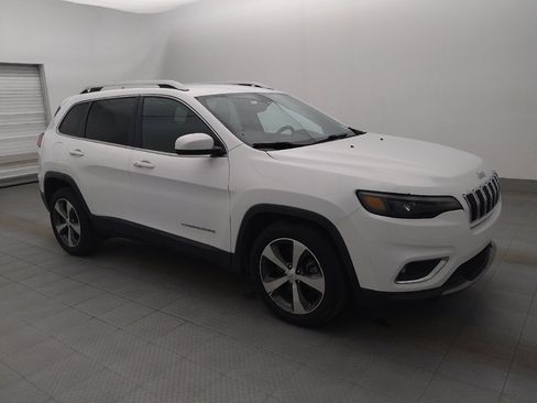 Used 2019 Jeep Cherokee Limited image 11