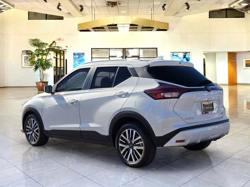 Certified 2023 Nissan Kicks SV FWD image 7