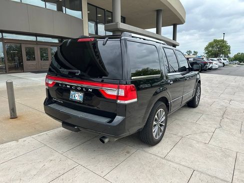 Used 2017 Lincoln Navigator Select AWD/4WD image 7