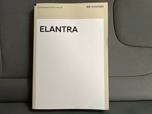 Used 2024 Hyundai Elantra SEL image 25