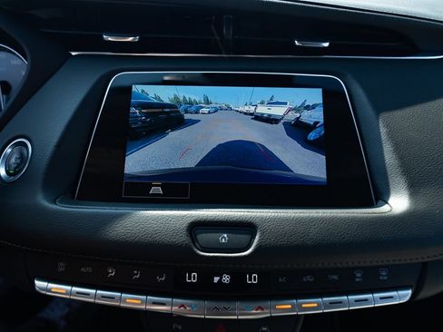 Used 2023 Cadillac XT4 Premium Luxury AWD/4WD image 14