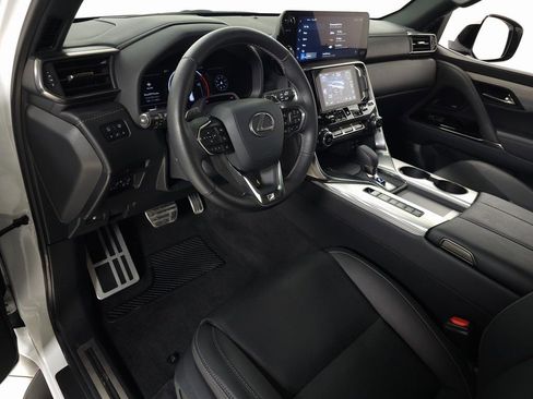 Used 2025 Lexus LX 700h F Sport image 21