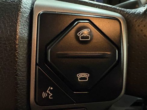 Used 2018 Toyota 4Runner SR5 Premium image 13