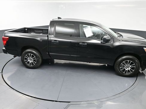 Used 2023 Nissan Titan SV image 43