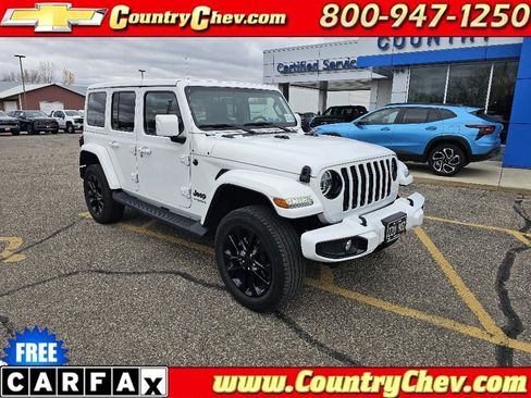 Used 2022 Jeep Wrangler Unlimited Sahara image 1