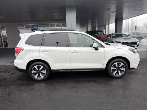 Used 2017 Subaru Forester 2.5i Limited image 7