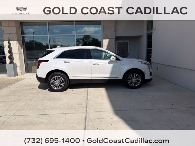 Used 2023 Cadillac XT5 Premium Luxury w/ Technology Package AWD/4WD image 4
