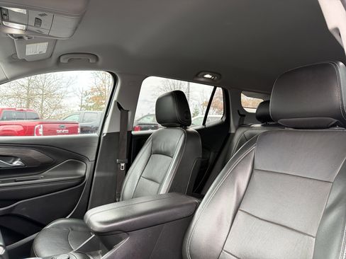Certified 2023 GMC Terrain SLT image 25