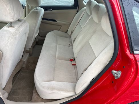 Used 2010 Chevrolet Impala LT image 12