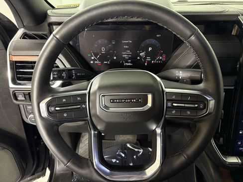 Used 2025 GMC Yukon Denali image 23