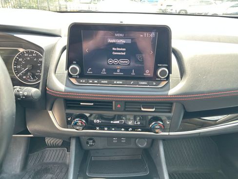 Used 2025 Nissan Rogue SV AWD/4WD image 26