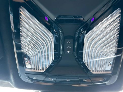 Used 2020 BMW X7 M50i w/ Executive Package image 50