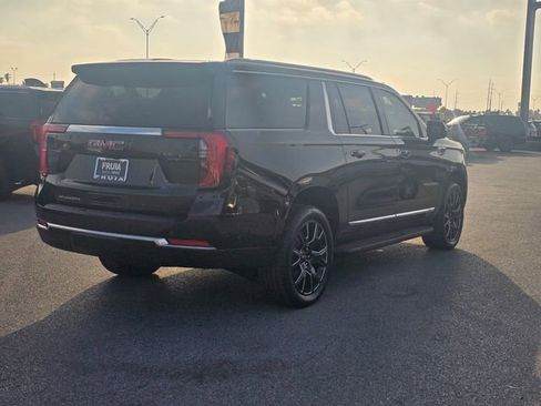 Used 2026 GMC Yukon XL Elevation image 5