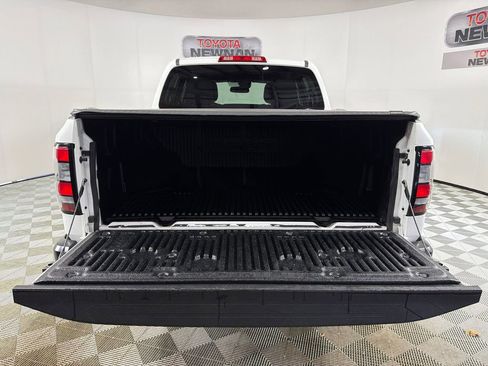 Used 2022 Nissan Frontier S w/ Technology Package image 18