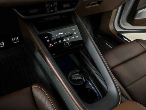 New 2025 Porsche Macan Turbo Electric image 19