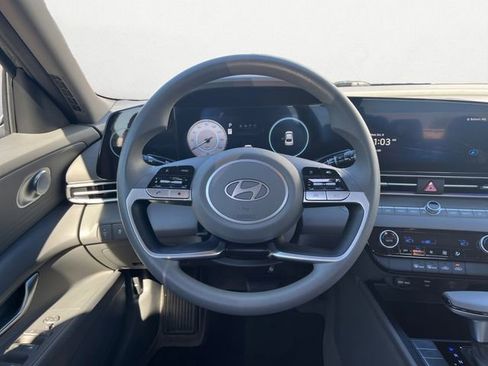 Used 2024 Hyundai Elantra SEL FWD image 14