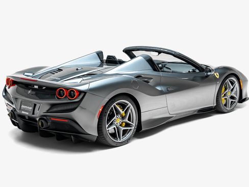 Used 2022 Ferrari F8 Tributo RWD image 12