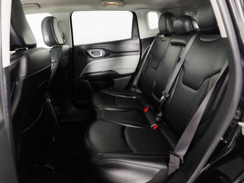 Used 2022 Jeep Compass Latitude w/ Sun and Sound Group image 18