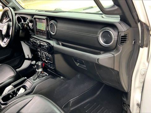 Used 2021 Jeep Wrangler Unlimited Sahara image 18