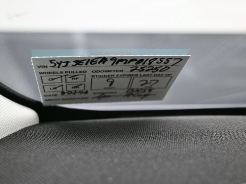 Used 2021 Tesla Model 3 Standard Range Plus RWD image 7